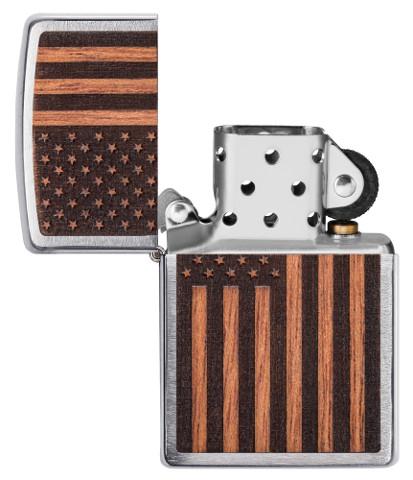 Zapalniczka Zippo Woodchuck z amerykańską flagą otwarta